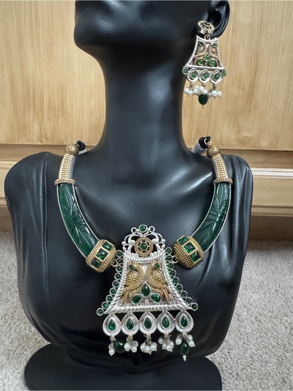 Green and Gold Statement Necklace & Earrings Set - Women Jewelry